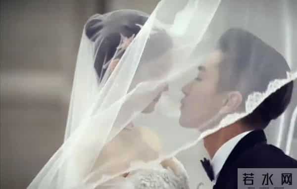 离婚9个月后，陈妍希再谈与陈晓婚礼盛况，满面笑容，眼里都是光