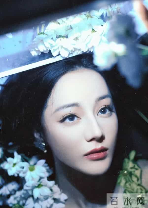 钱再多有什么用？33岁迪丽热巴的现状，给所有年轻女性提了个醒