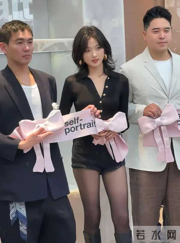 孙千不愧是丝袜狂魔，这气质拿捏了粉丝的心，又瘦又有女人味