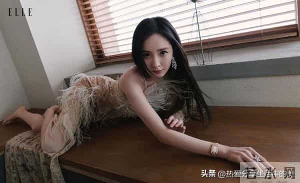 杨幂|紧身包臀裙