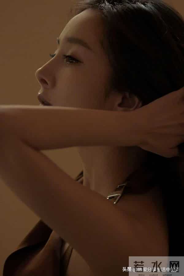 杨幂|紧身包臀裙