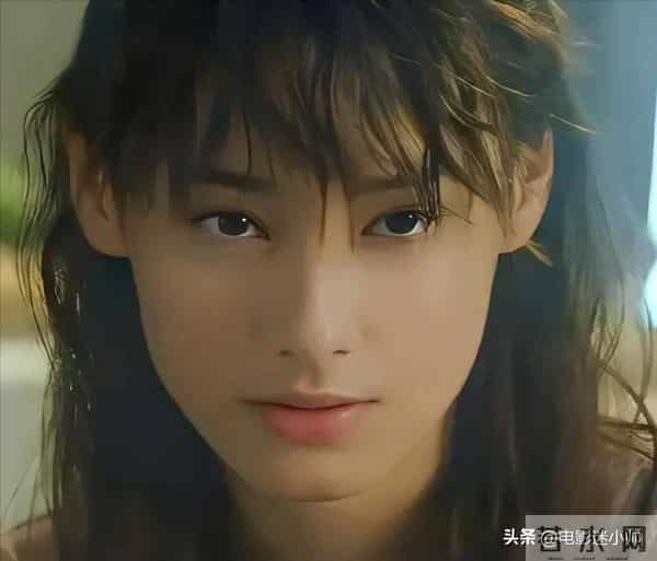 她生三子被豪门除名,李嘉诚亲命名却不认族,一场没爱情的交易