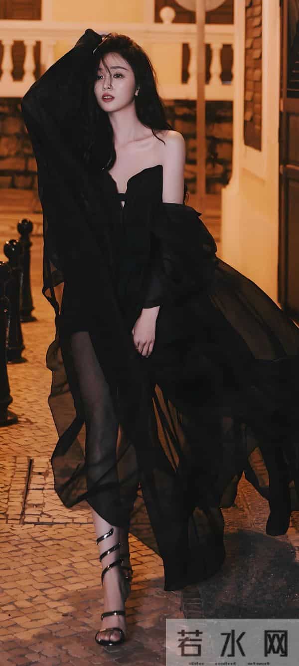 海南性感美女明星-吴宣仪 ，每一张都在控制你的喘息