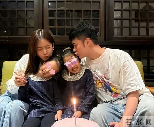 和陈赫离婚10年后,晒情侣泳装照的许婧,将前夫的"体面"撕个粉碎