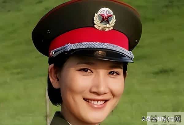 潘雨辰:离婚后从不提前夫侯勇,与女儿相依为命,46岁宛如冻龄少女