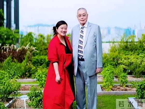 孙颖：和翁帆一样都是48岁，为80多岁刘诗昆生一儿一女，手段高明