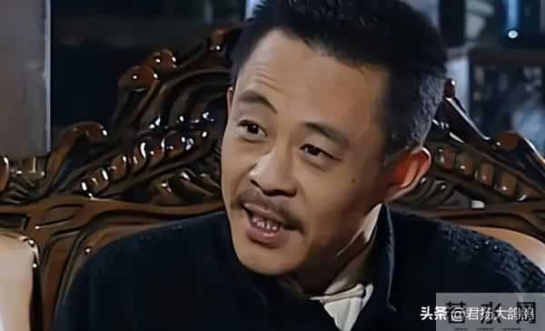 潘雨辰:离婚后从不提前夫侯勇,与女儿相依为命,46岁宛如冻龄少女