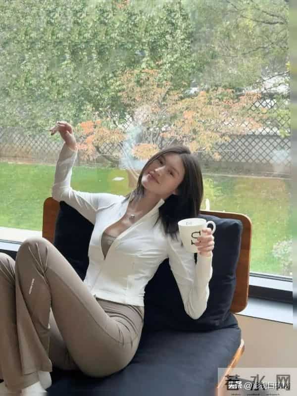 陈伟霆何穗官宣得子未足月,何穗晒产后近照,这恢复速度绝了