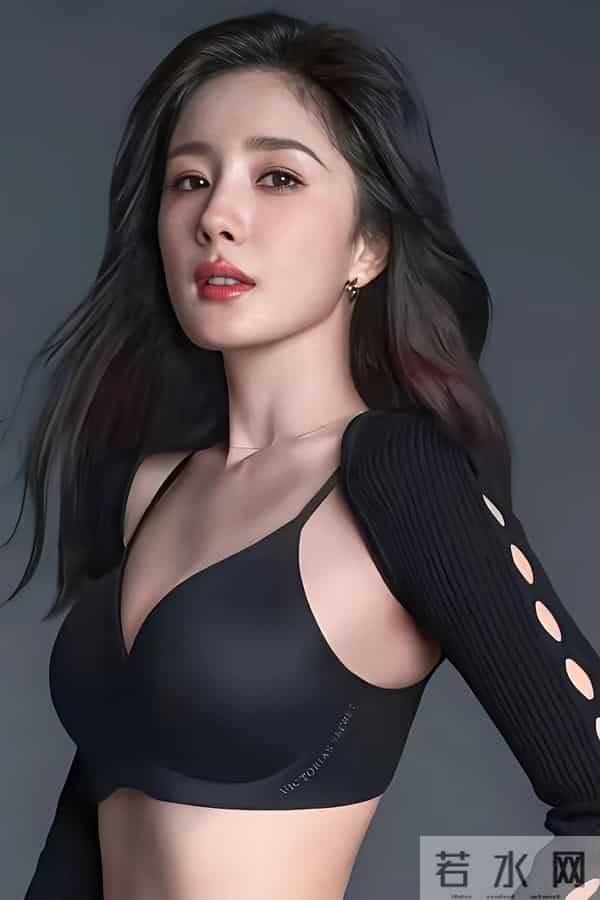 杨幂吊带内衣造型:从摩登到魅惑的颜值风格盛宴
