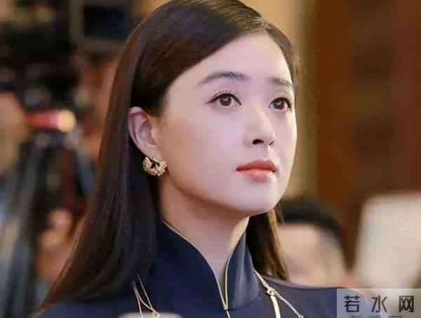 不瘦即失业？蒋欣的减肥深夜痛哭，撕开娱乐圈身材焦虑遮羞布