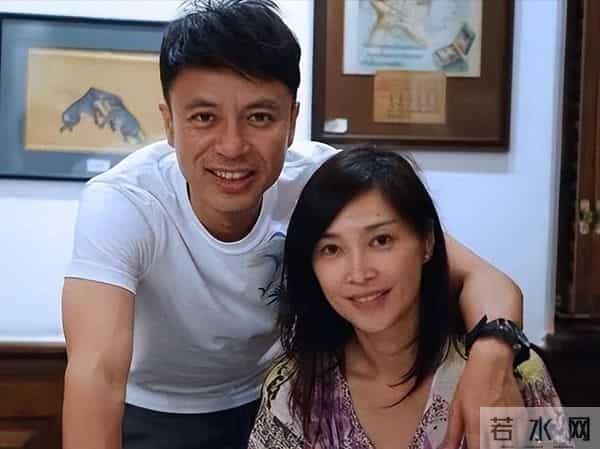 钱再多有什么用?天王级别歌手家丑曝光,一个“败家子”毁了全家