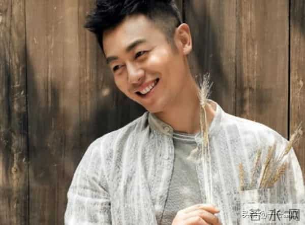 人狂必有祸,41岁不再是"行走荷尔蒙"的朱亚文,真让郭麒麟说对了