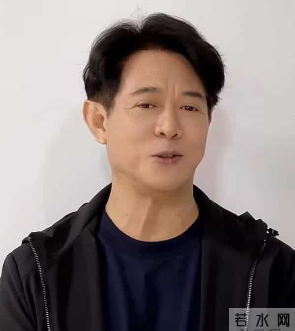 李连杰“返老还童”事件，走向越来越玄乎，难怪向太坐不住了！