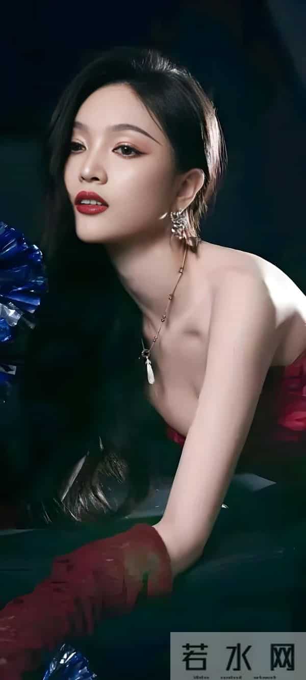 海南性感美女明星-吴宣仪 ，每一张都在控制你的喘息