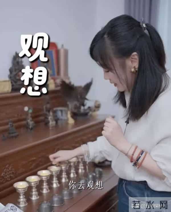 47岁薛佳凝现状,独居生活,未婚未育,却让300万人直呼羡慕!