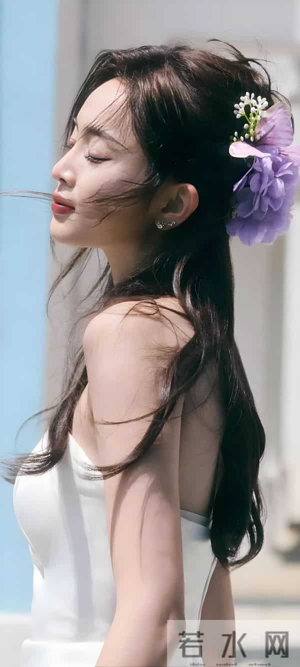 海南性感美女明星-吴宣仪 ，每一张都在控制你的喘息