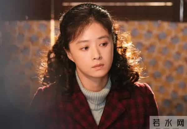 不瘦即失业？蒋欣的减肥深夜痛哭，撕开娱乐圈身材焦虑遮羞布