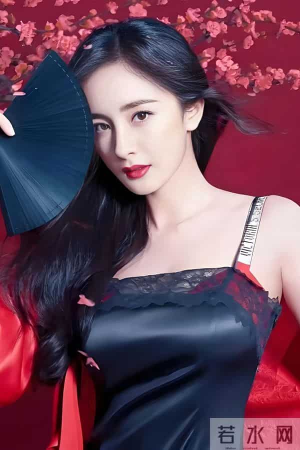 杨幂吊带内衣造型:从摩登到魅惑的颜值风格盛宴