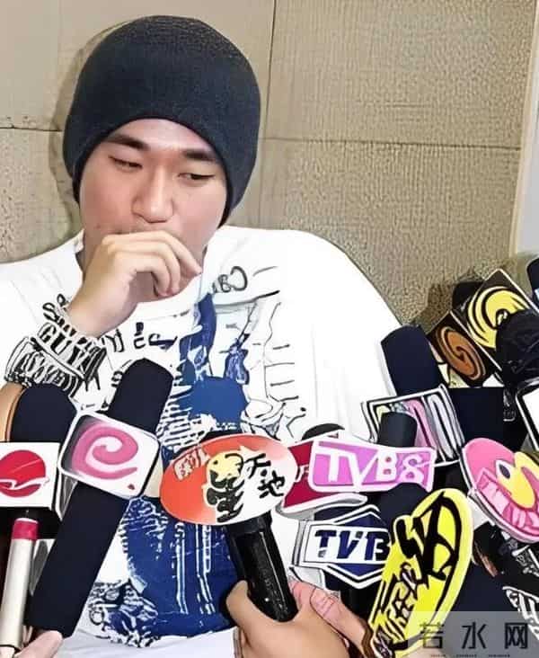 定居泰国、高调炫富?张国立现状堪忧,这一次再也没人能管住张默