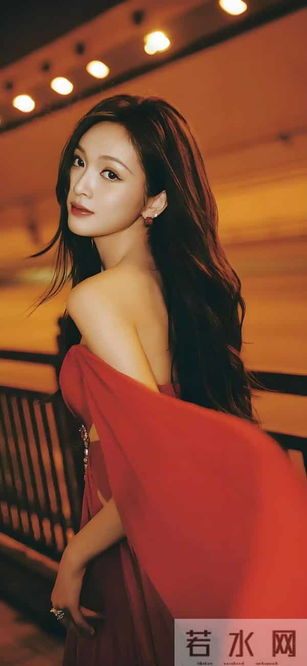 海南性感美女明星-吴宣仪 ，每一张都在控制你的喘息