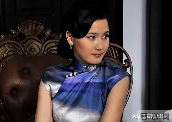 潘雨辰:离婚后从不提前夫侯勇,与女儿相依为命,46岁宛如冻龄少女