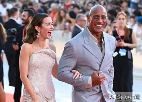 暴瘦54斤，巨石强森开拍新片：满脸皱纹！还要和小李子演黑帮电影