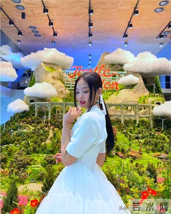 速看!韩国娱乐偶像Jennie Kim写真太绝了