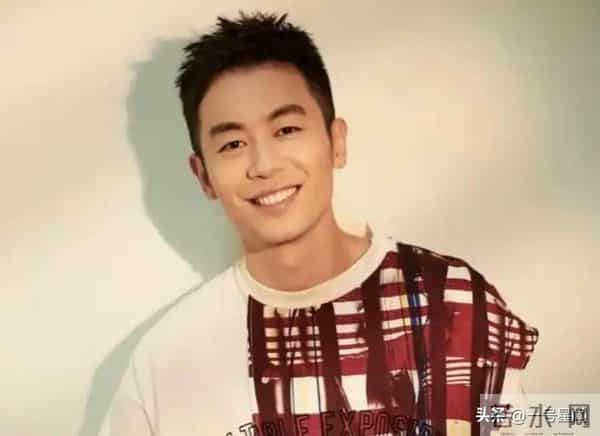 人狂必有祸,41岁不再是"行走荷尔蒙"的朱亚文,真让郭麒麟说对了