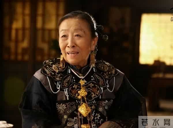 直到看见岳丽娜年轻时的旧照,才明白,郭靖宇为何用16年捧红她!