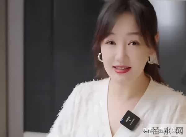 47岁薛佳凝现状,独居生活,未婚未育,却让300万人直呼羡慕!