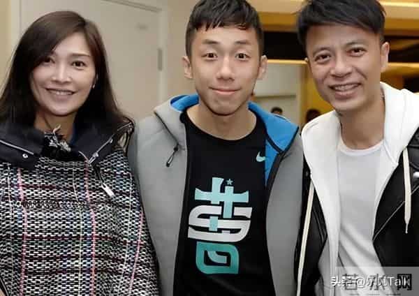 香港知名女星父亲公开宣布：和儿子断绝关系，欠债千万拖垮家人