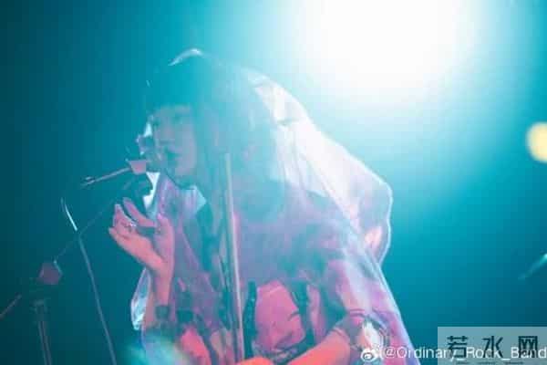 突发意外！歌手“阿珍”送医抢救十余小时后，不幸去世