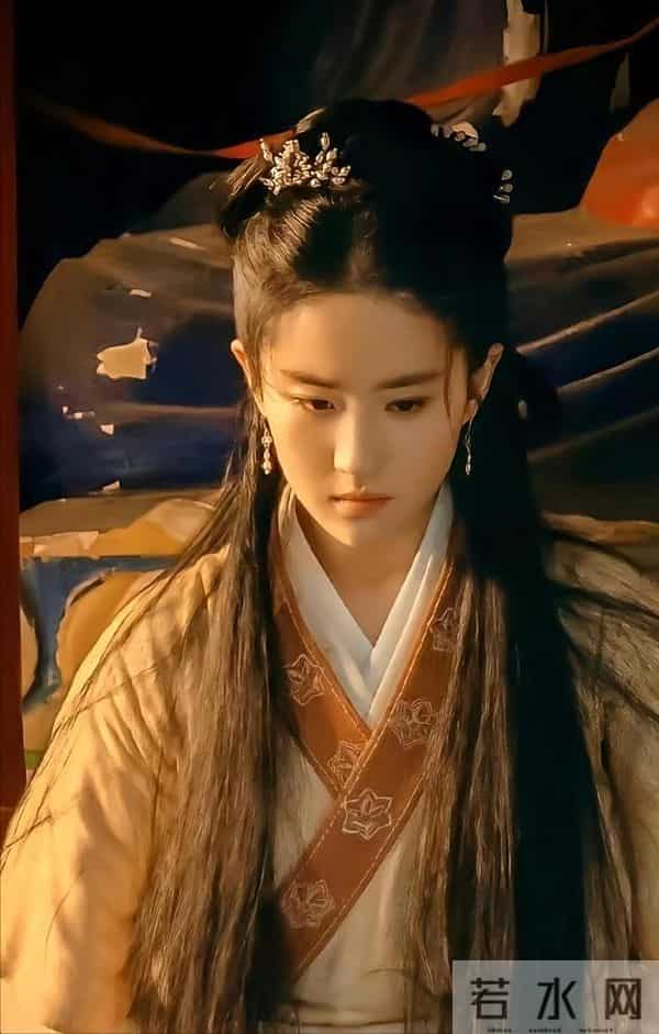 14岁的刘亦菲和38岁的刘亦菲