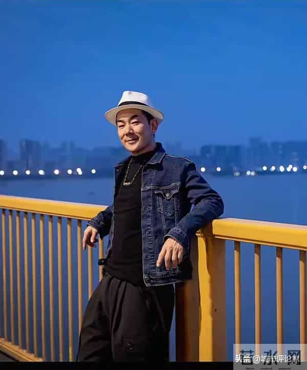 华语乐坛天王任贤齐：刚回到武汉老家！上山祭祖、品武汉美食！