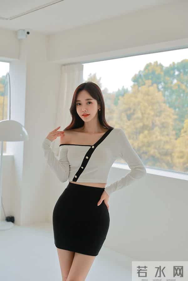 孙允珠——春杏若白斜肩微透清朗包臀裙