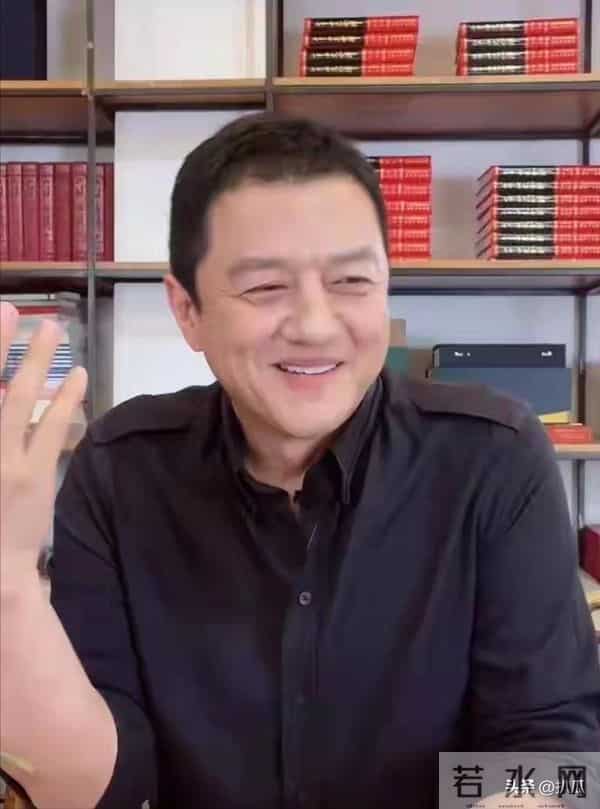 李亚鹏做梦也没想到，心中这口恶气竟让向太给出了，窦靖童没说错