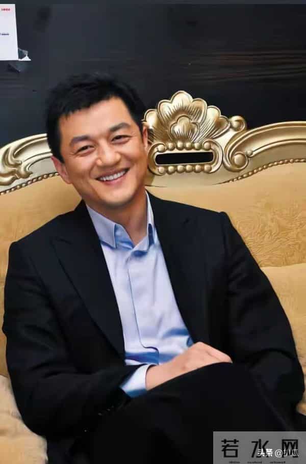 李亚鹏做梦也没想到,心中这口恶气竟让向太给出了,窦靖童没说错