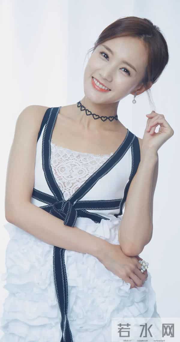 李一桐|夏可可定妆照,笑眼弯弯好甜好美啊! 笑起来眼睛像月牙