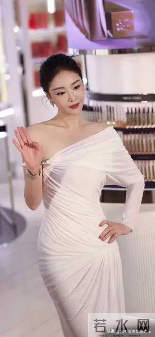 高叶：烈焰红唇，真的很“大嫂”