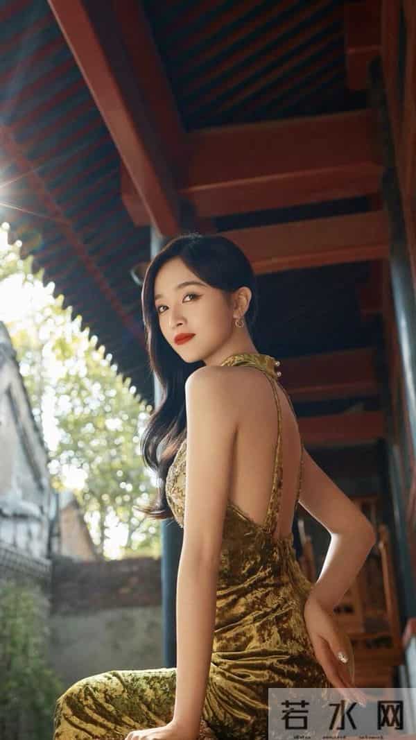 海南性感美女明星-吴宣仪 ，每一张都在控制你的喘息