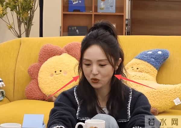 董璇回应婚礼餐标67元，生图脸肿又僵不屑，大聊婚后生活合不拢嘴