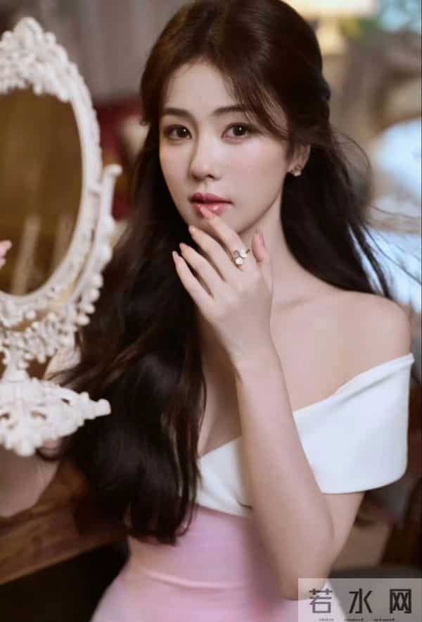 白鹿,身穿粉白连衣裙,简直是魅力女神啊!