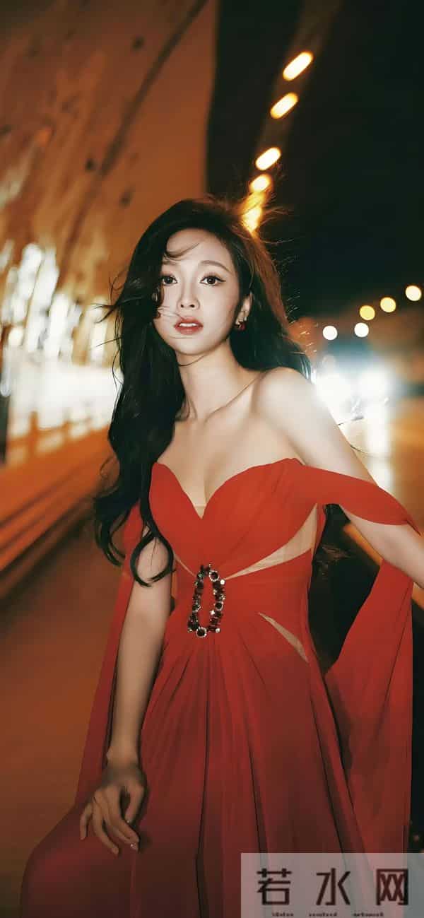 海南性感美女明星-吴宣仪 ，每一张都在控制你的喘息