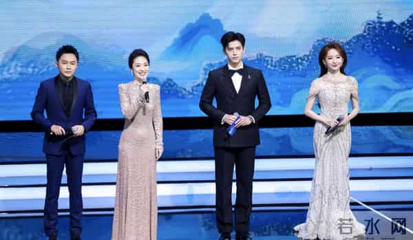 金鸡这夜，女明星百媚千娇，宋茜周冬雨妖艳，万茜全 “裹” 赢麻了