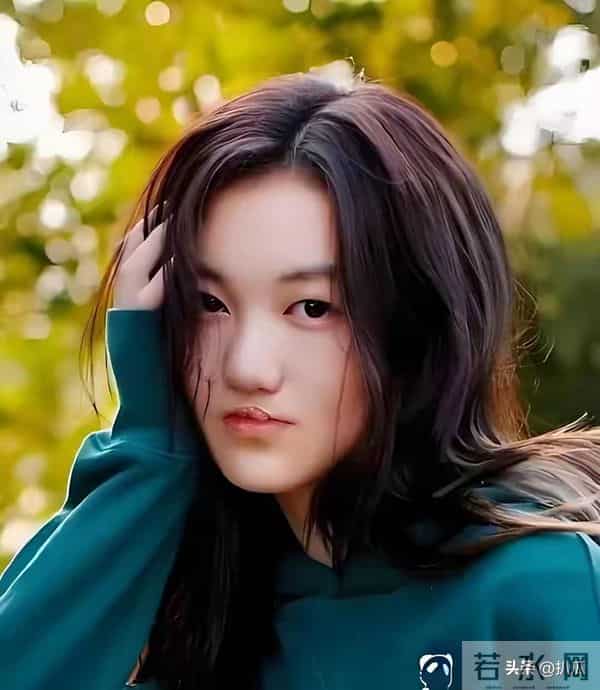 李亚鹏做梦也没想到,心中这口恶气竟让向太给出了,窦靖童没说错