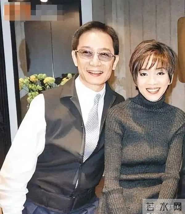 香港知名女星父亲公开宣布：和儿子断绝关系，欠债千万拖垮家人