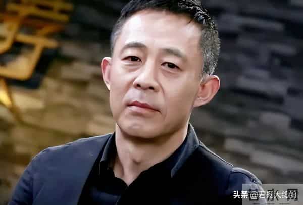 潘雨辰:离婚后从不提前夫侯勇,与女儿相依为命,46岁宛如冻龄少女