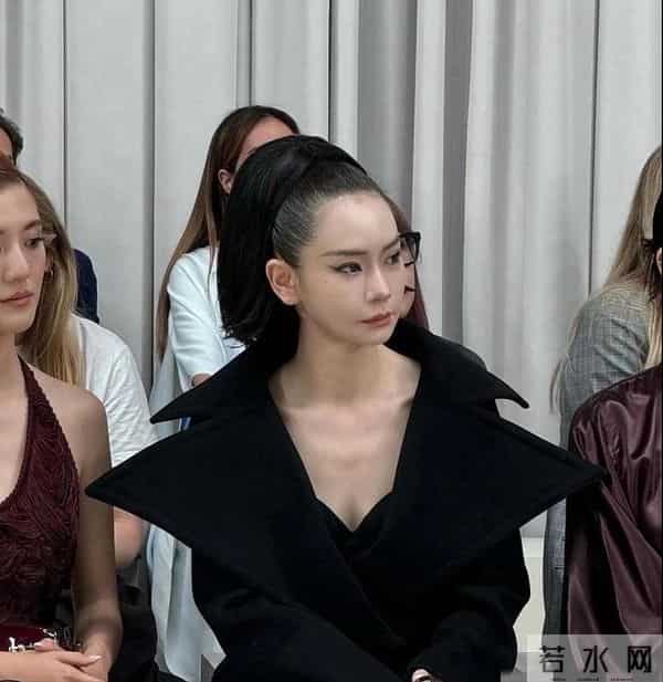 戚薇的头皮看着就疼,她为了美是真能忍