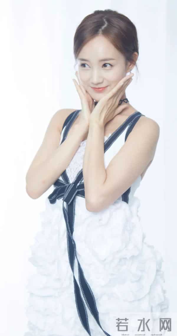 李一桐|夏可可定妆照,笑眼弯弯好甜好美啊! 笑起来眼睛像月牙