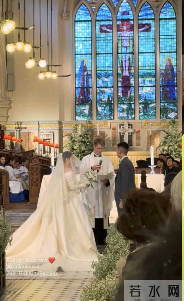 利孝和夫人外孙女大婚,豪门婚宴尽显气派,父亲送嫁献唱场面温馨